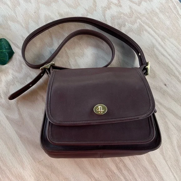 Coach Vintege Crossbody Bag - Picture 4 of 16